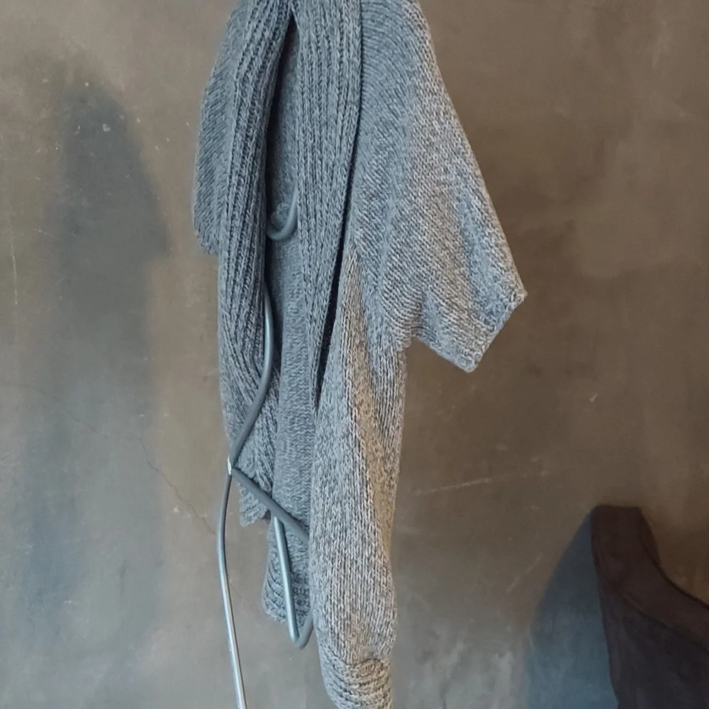 Express Sweater - Picture 5 of 7